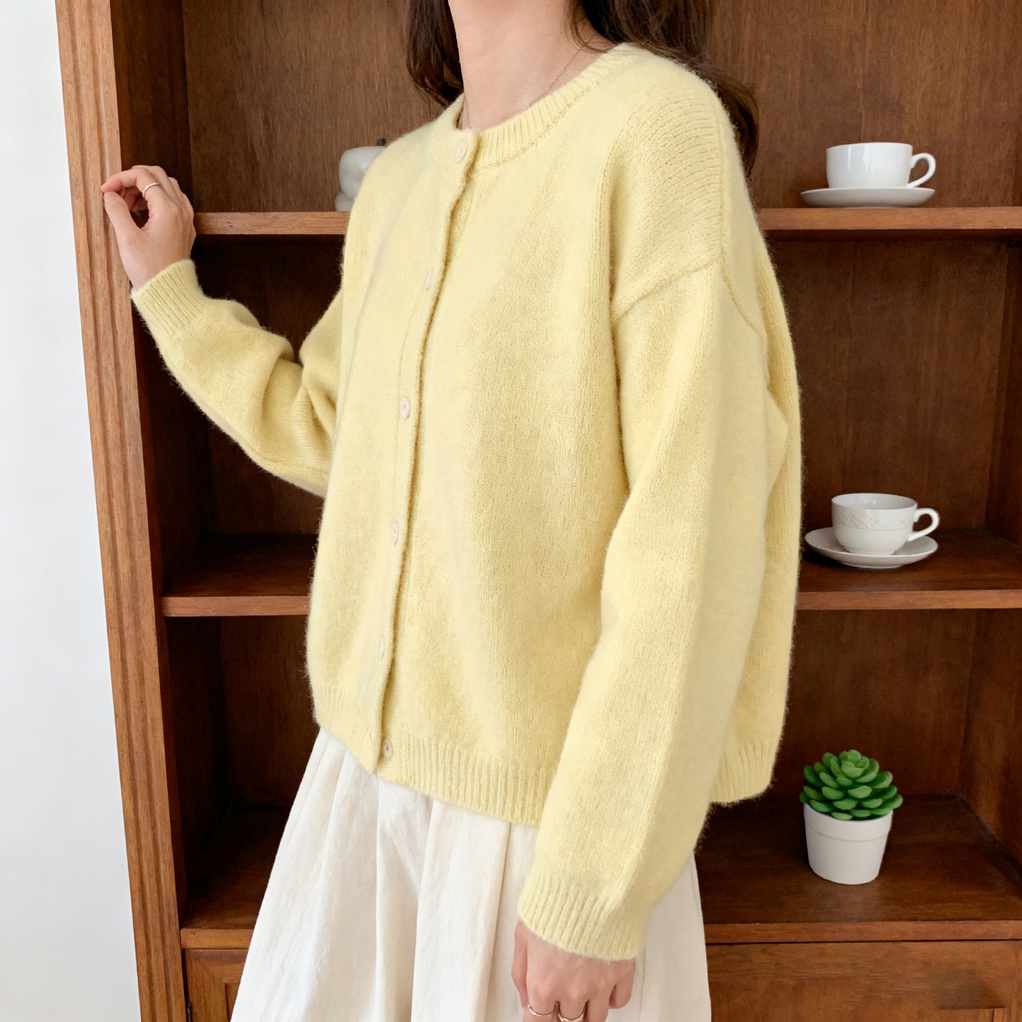 연노랑색 니트 재킷