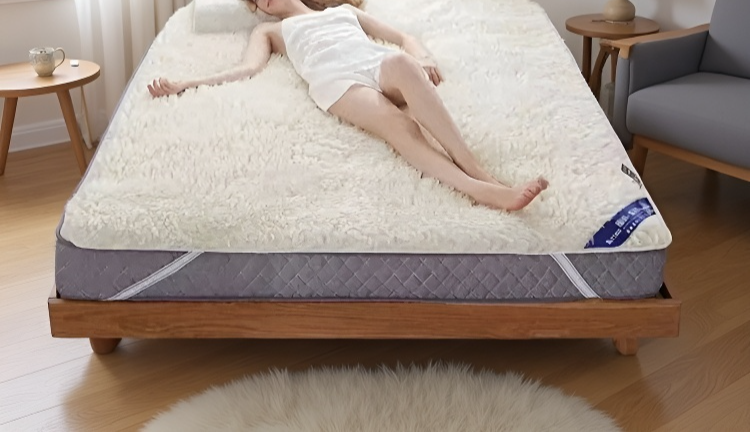 기모 소재로 포근한 매트리스 표면