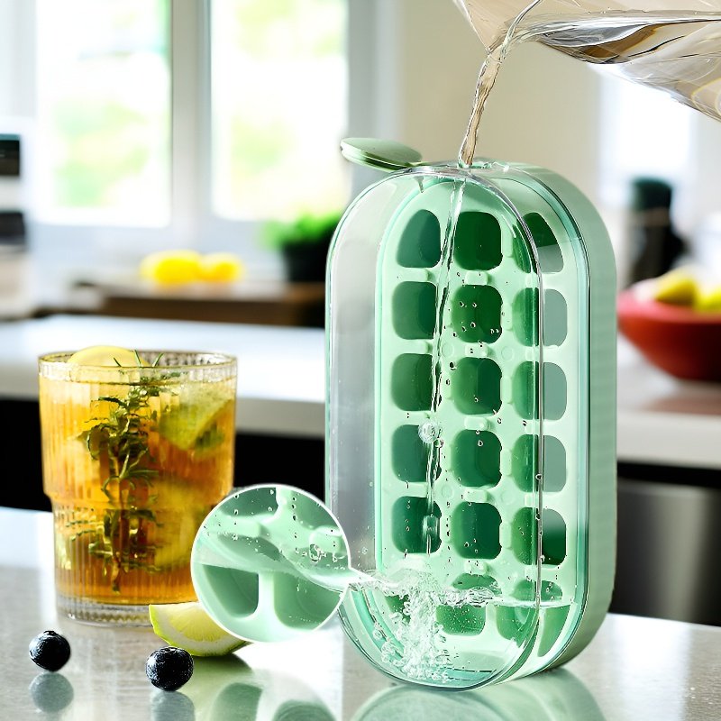 家庭用、携帯用、製氷用のプレス式製氷皿が新登場。