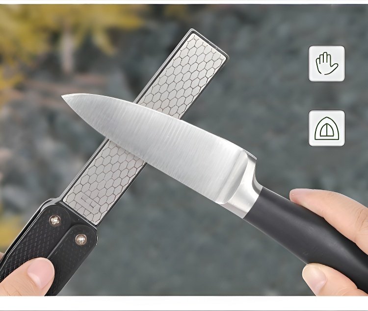 Portable fan-shaped sharpening tool