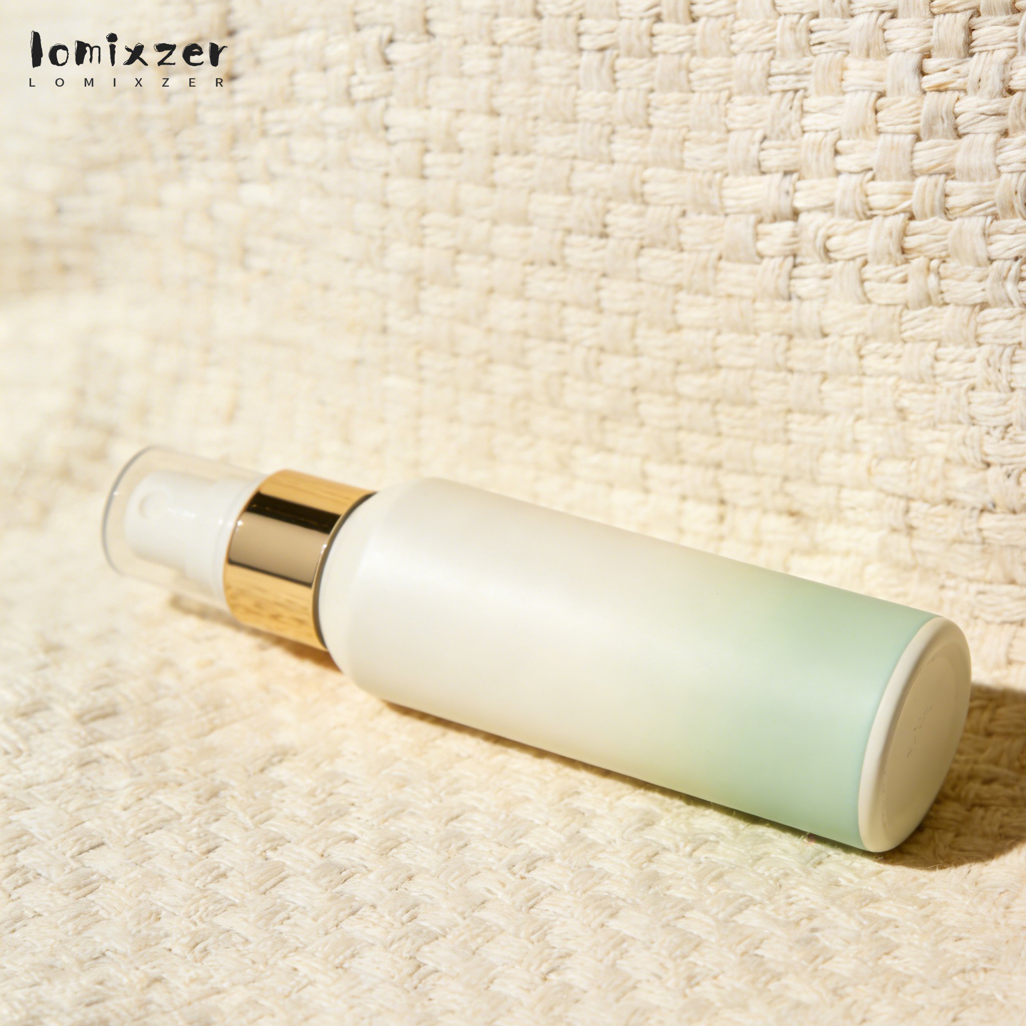 สเปรย์ฉีดหน้าเมคอัพติดทนนาน