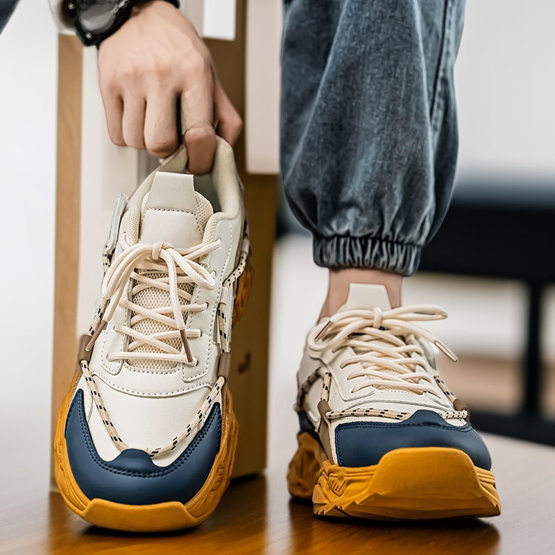 男生穿著厚底增高運動鞋實拍