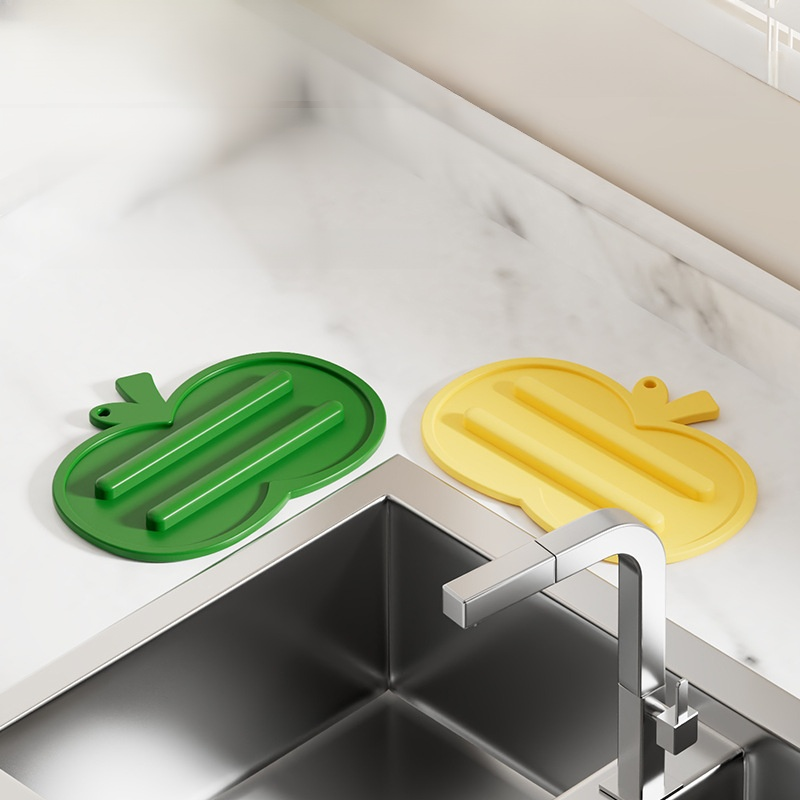 りんご柄の滑り止めマット