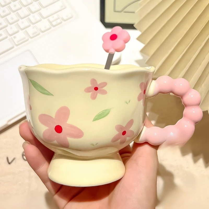 上品なチューリップ陶器カップギフトセット