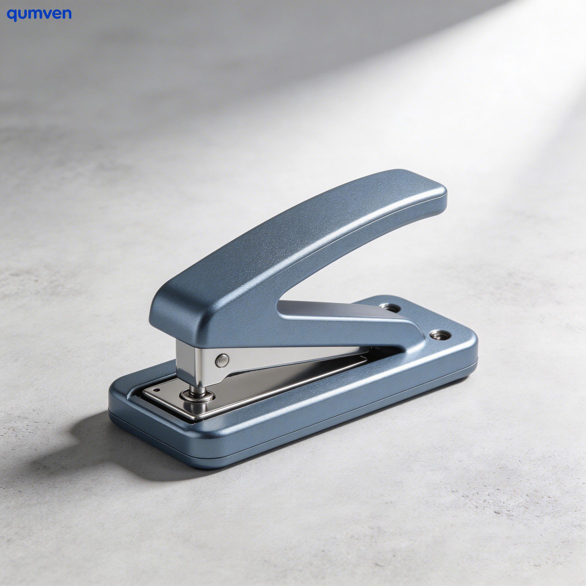 Easy-to-use paper puncher with ergonomic design