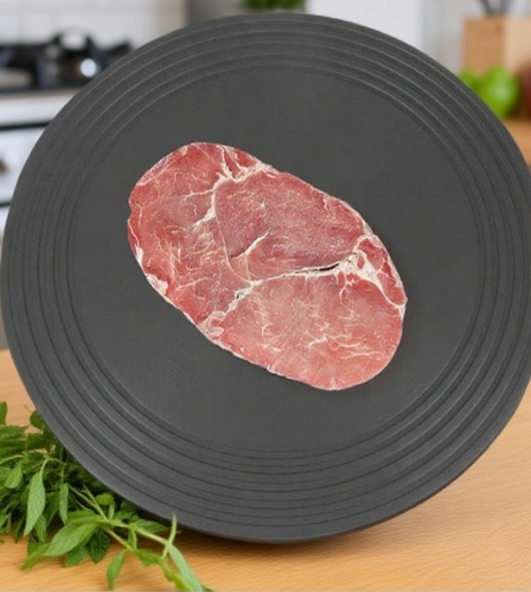 様々な鍋やフライパンに対応する熱伝導プレート