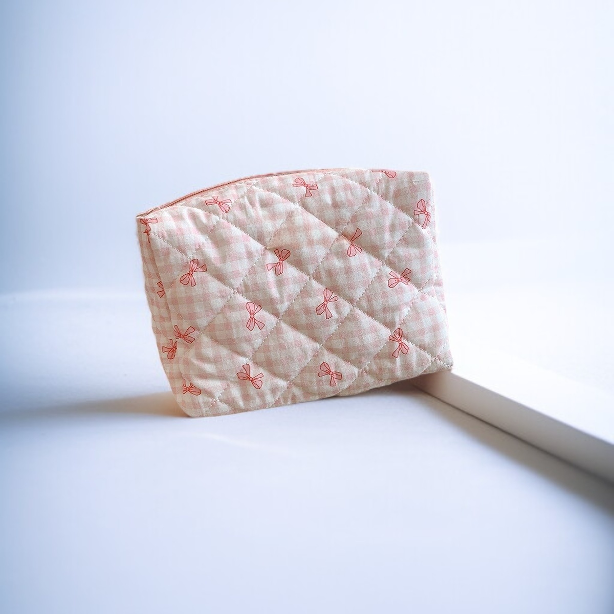 Large capacity cosmetic bag with plaid bow, portable toiletry bag