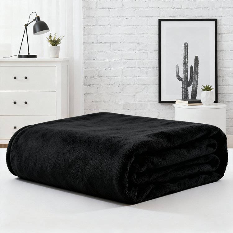 Černá měkká deka