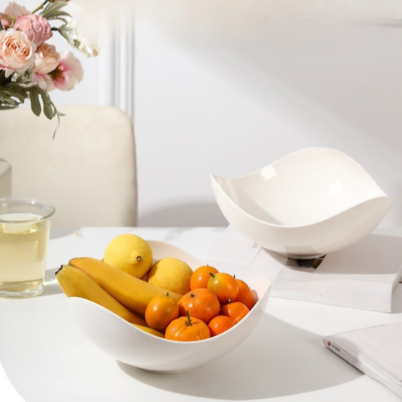 Plato de frutas minimalista y moderno