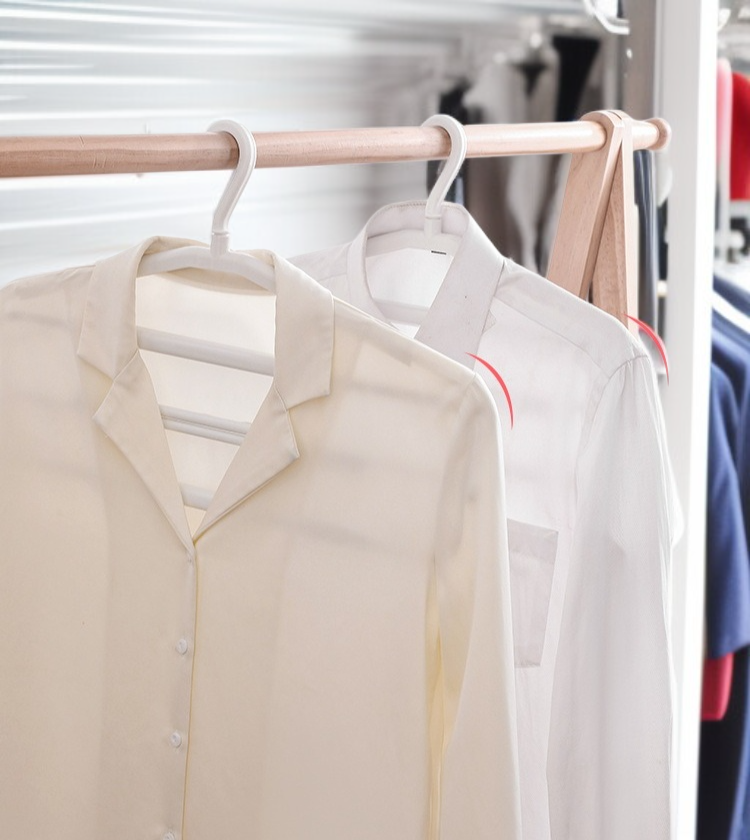 쉽게 접어서 보관할 수 있는 건조대