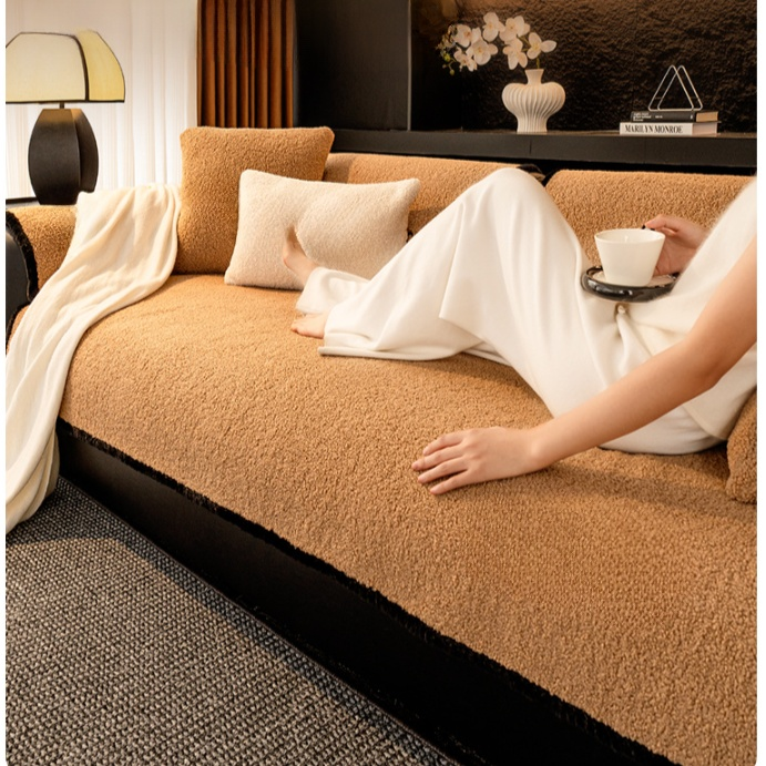 Luxuriöses, dickes Plüsch-Sofakissen mit elegantem Design