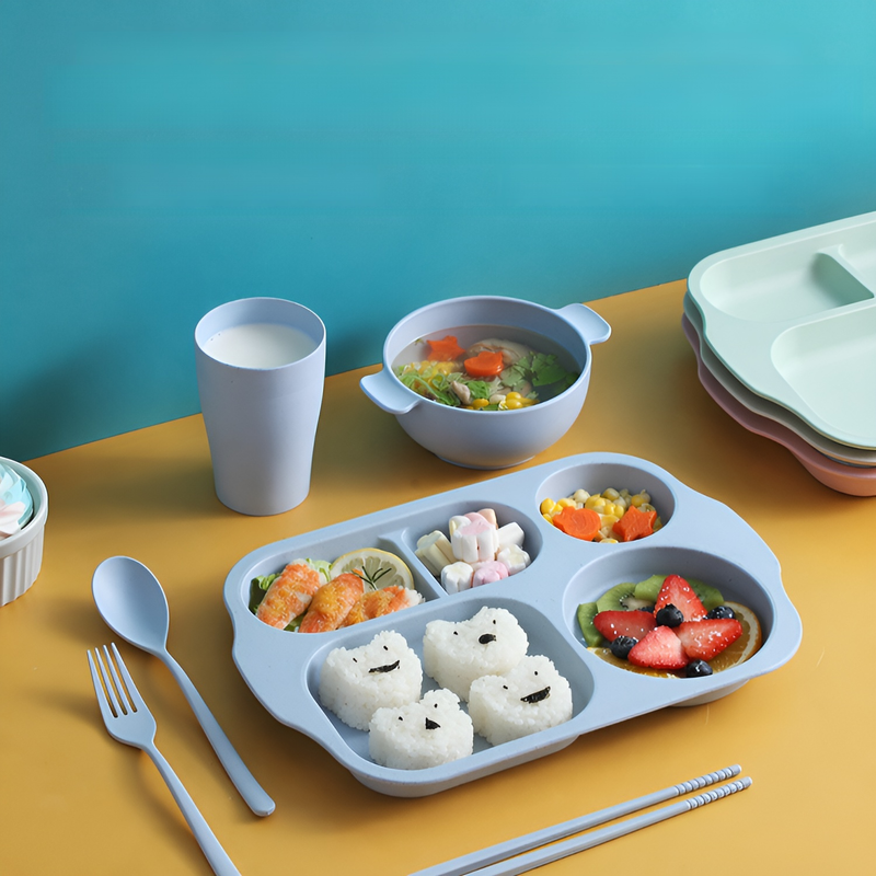 Divided straw tableware