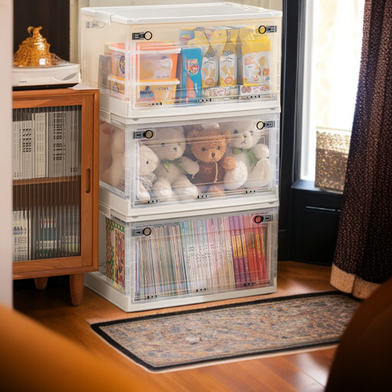 Cajas de almacenamiento para ropa y juguetes en dormitorio infantil