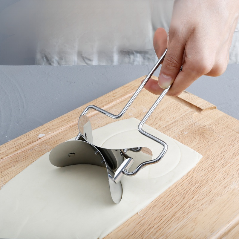  만두 만들기 도구