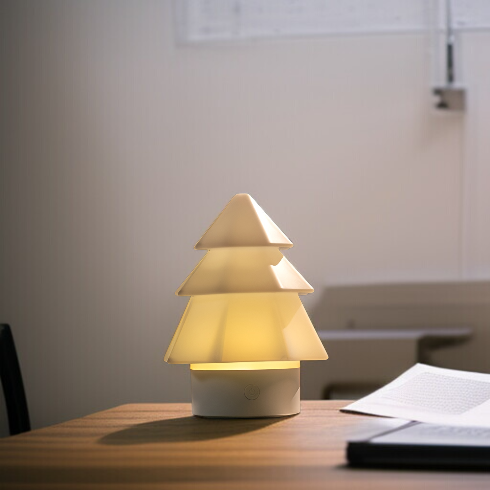 2025年新作 クリスマスツリー アロマセラピーディフューザー 間接照明 ナイトライト 自動電源オフ 対空火災予防 卓上USBプラグイン カラフルLEDアンビエントライト エッセンシャルオイルディフュ