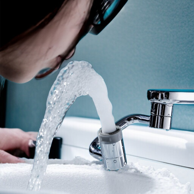 ユニバーサル1080スイベルロボットアームスイベル延長蛇口エアレーターシンク水しぶき回転蛇口エアレーター2モード回転フィルター拡張