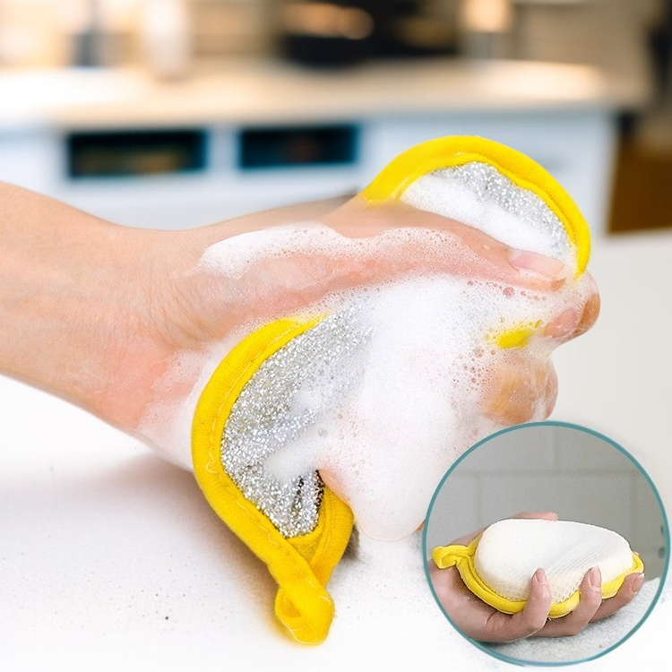 세척력이 강한 두꺼운 스펀지