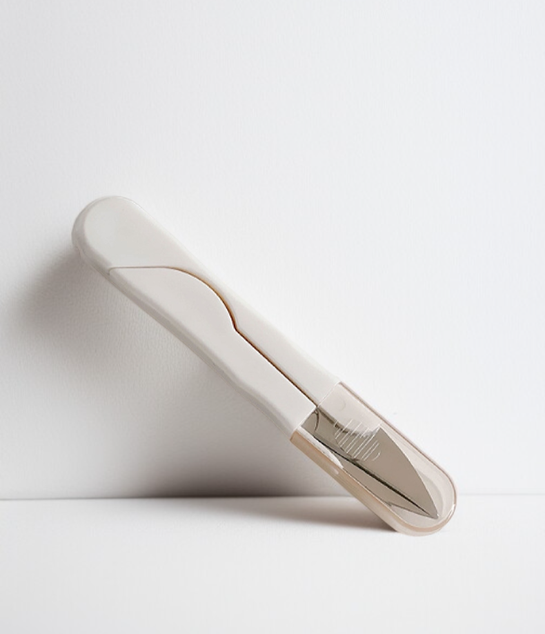 Costurero pequeño y práctico para el hogar y la oficina