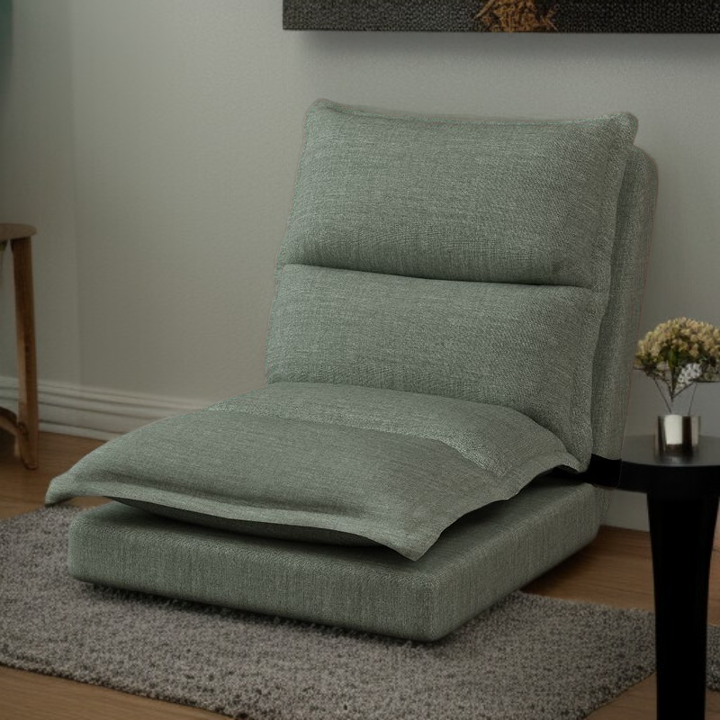 두꺼운 좌석 쿠션이 있는 1인용 등받이 소파 의자