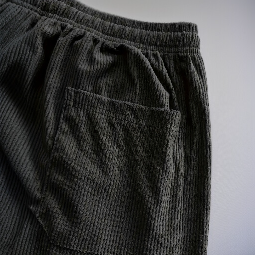 Trendy men's hanging cord casual pants outfit