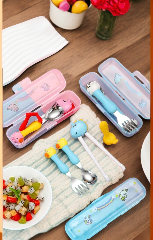 母親と赤ちゃんのための食器セット全体画像