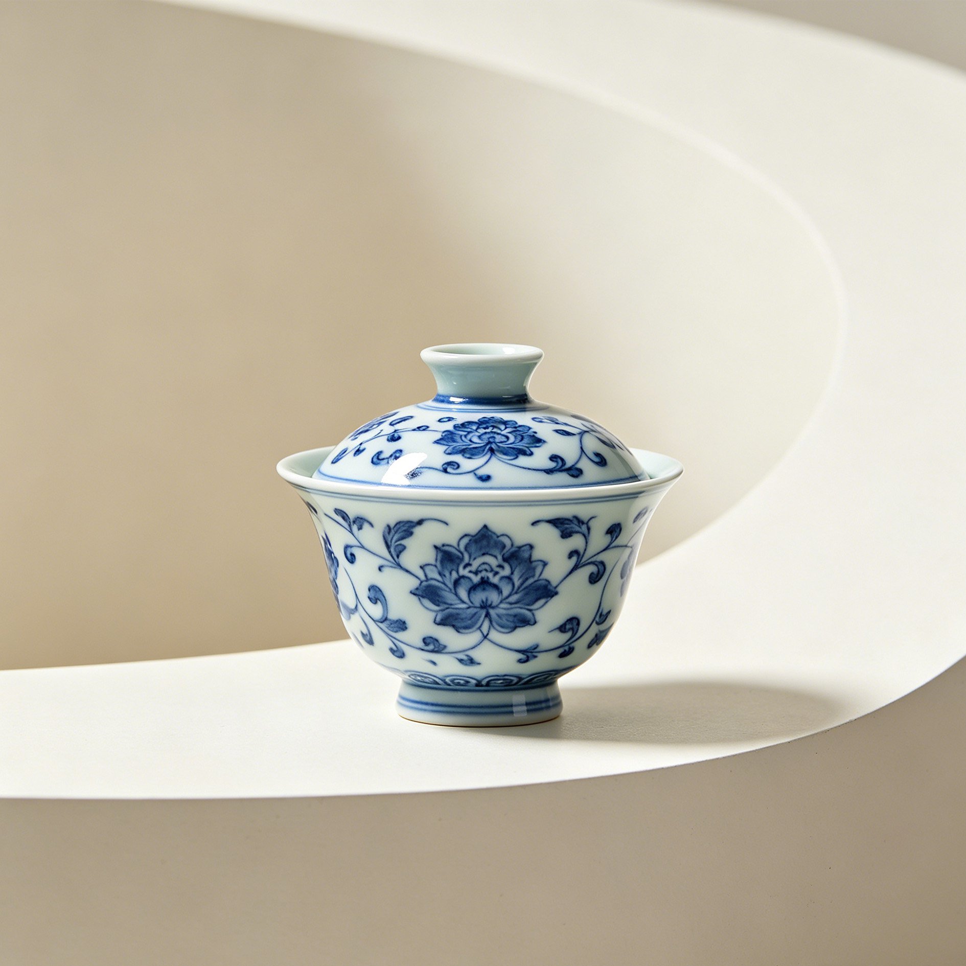 Service à thé en porcelaine bleue et blanche