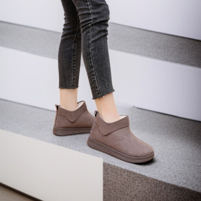 트렌디한 디자인의 여성용 부츠