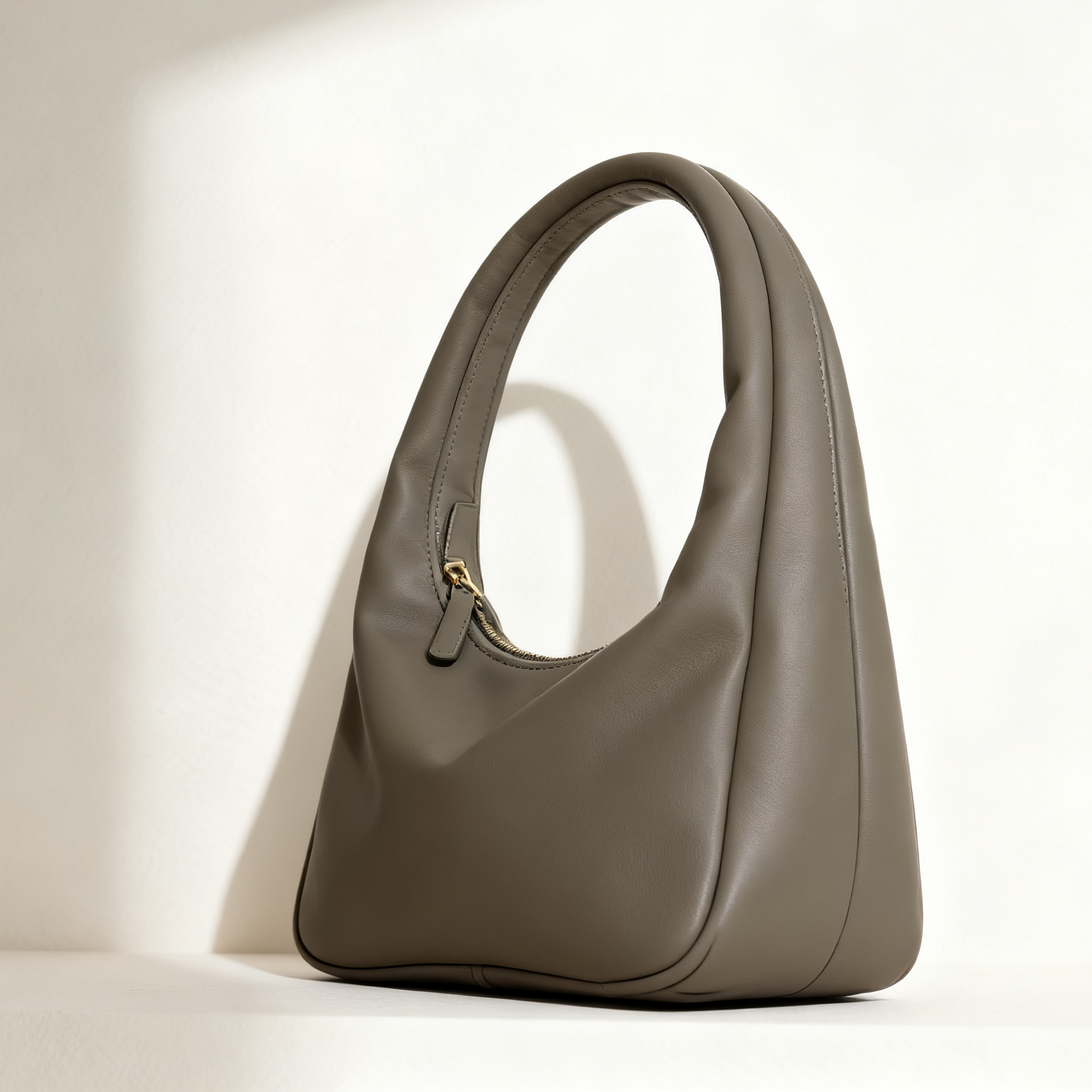 กระเป๋าหนังแฟชั่นทรงวงกลม