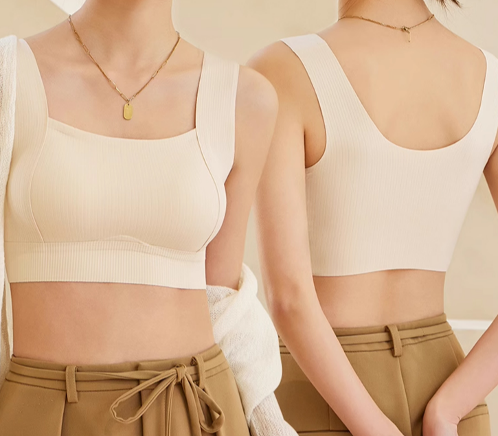 บราสปอร์ตไร้รอยแบบชิ้นเดียว ทำให้หน้าอกเล็กดูใหญ่ขึ้น