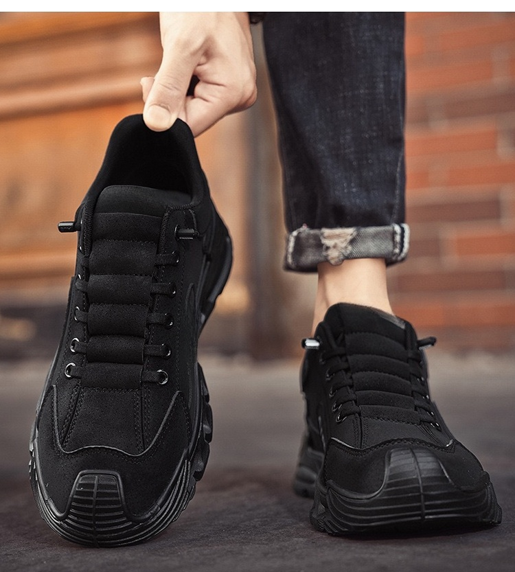 スタイリッシュな厚底スニーカーデザイン