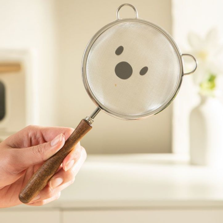 Feiner Filtersieb-Löffel mit Holzgriff für Babynahrung – Mehlsieb und Backzubehör