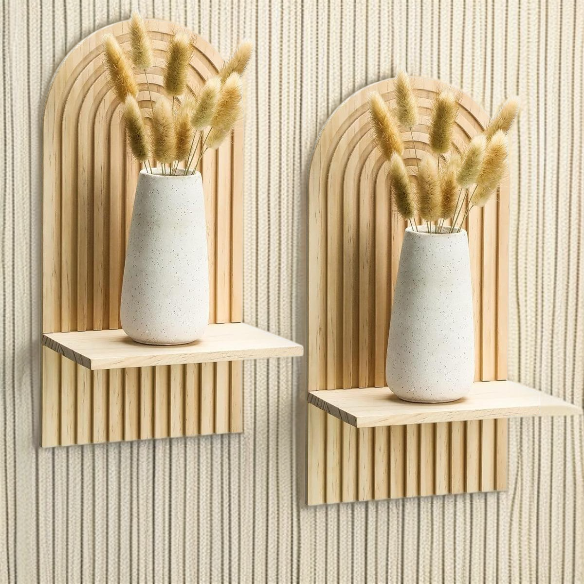 Wall-mounted bookshelves/wall shelves