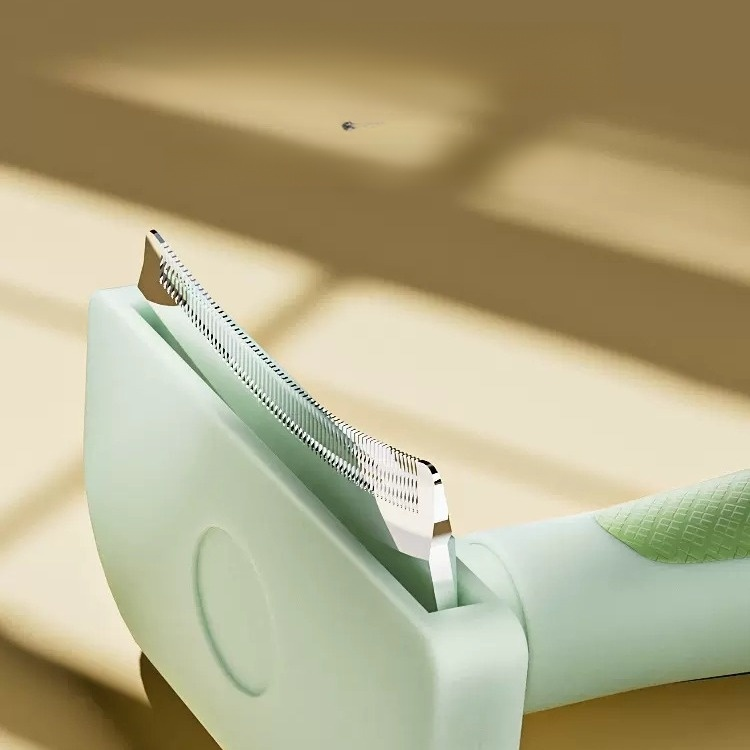 Pet detangling and cleaning brush