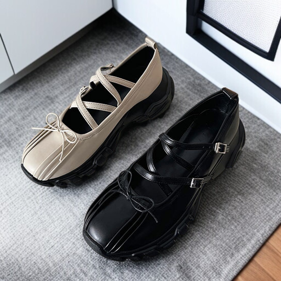 女性の黒のメリージェーンシューズ蝶結び厚底小さな革靴スポーツカジュアルシューズ浅い口のラウンドトゥメリージェーンシューズ