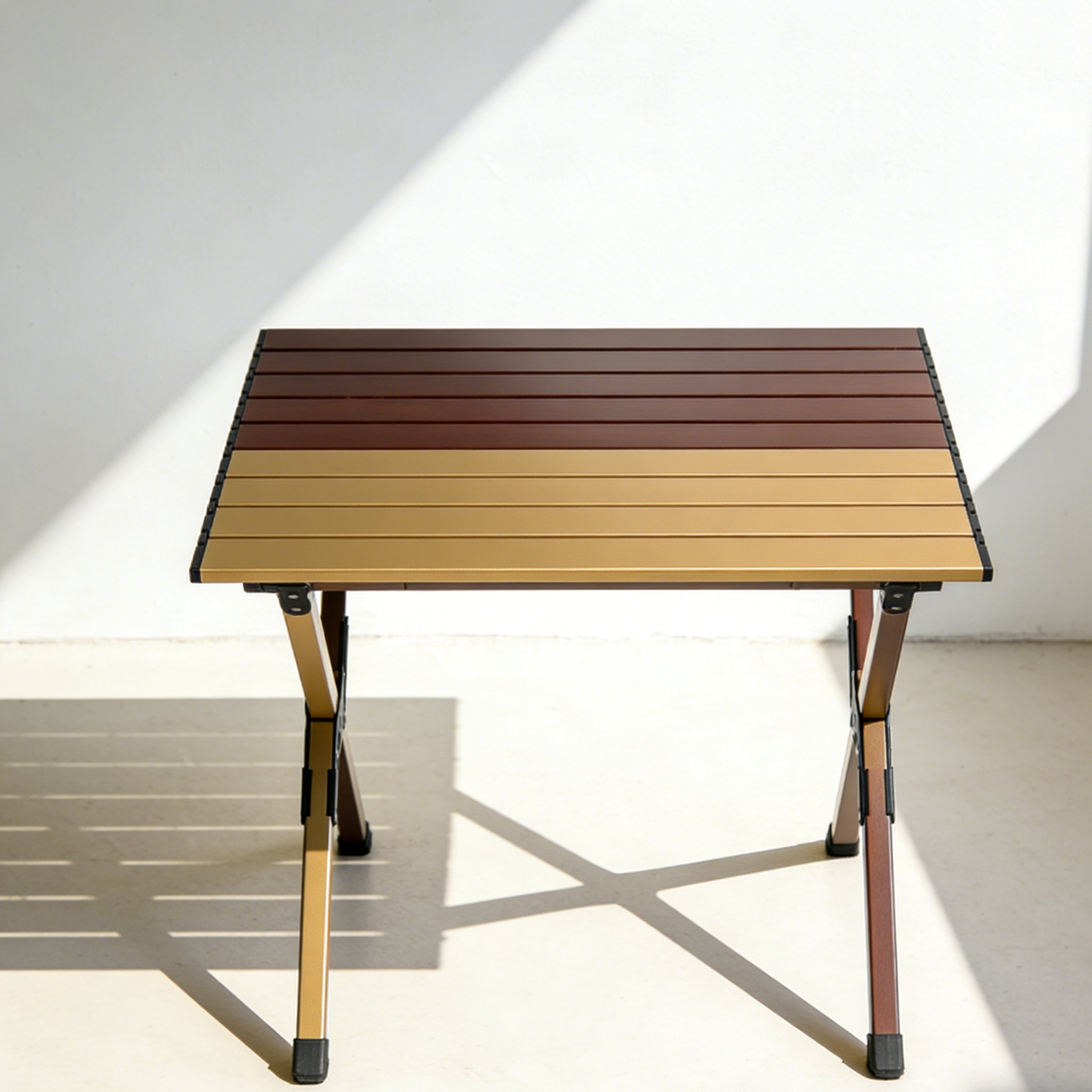 テーブルを折りたたんだ状態