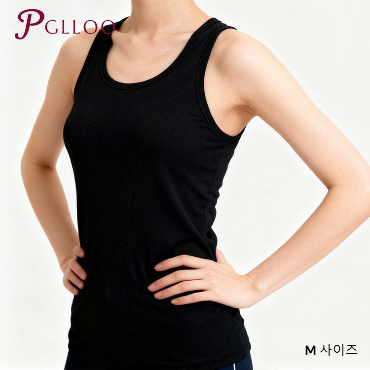 여성이 입은 스타일리시 검은색 스포츠 조끼