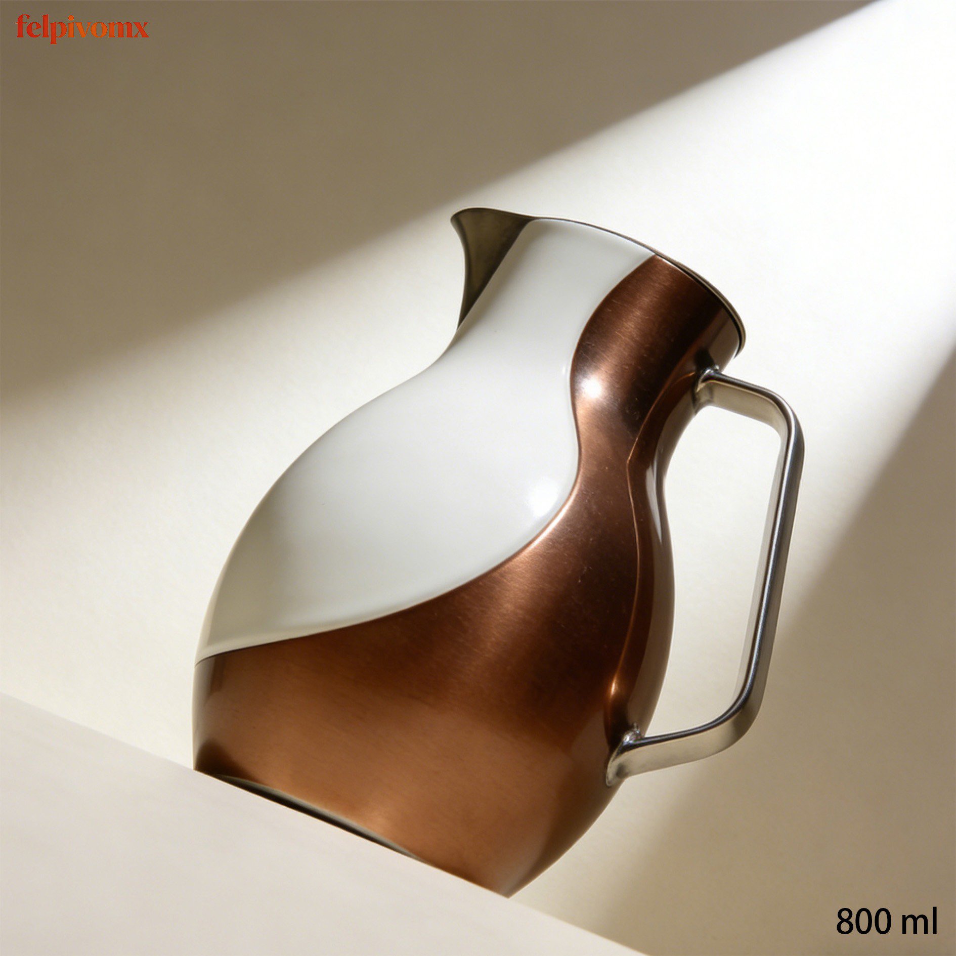 廚房用不鏽鋼油壺收納展示