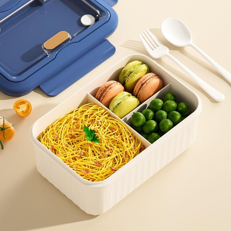 Glass lunch box with lid for storing cutlery