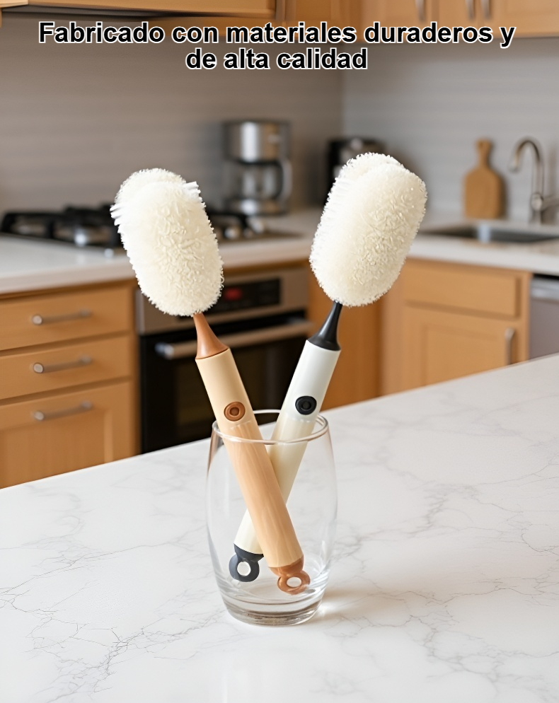 Detalle de las cerdas suaves del cepillo de limpieza para tazas