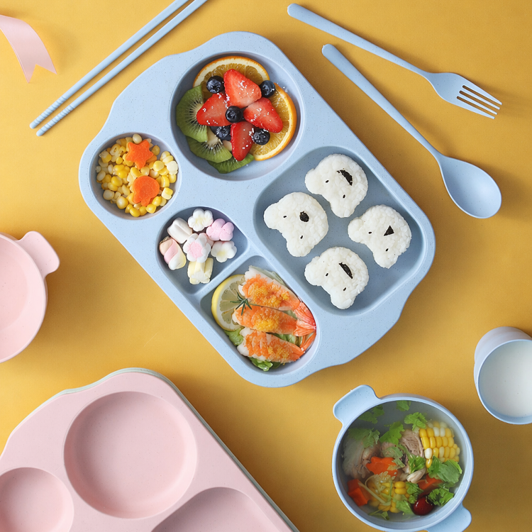 幼稚園用麦わら製食器セット（仕切り付きプレート、ボウル、カップ、フォーク、スプーン）、安全で環境に優しい