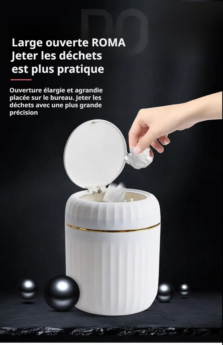 Mini poubelle de bureau à pression moderne sur un bureau
