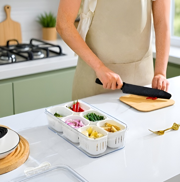 Airtight food preservation box with clear lid