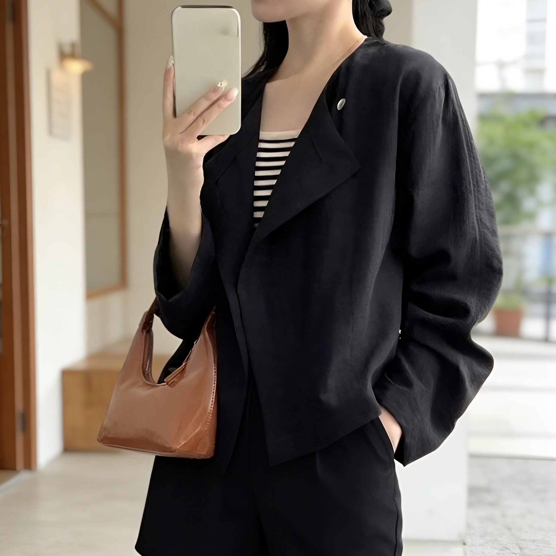 ナチュラルカラーのレディースジャケット