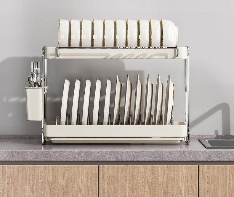 キッチンシンクに設置された食器用ラック