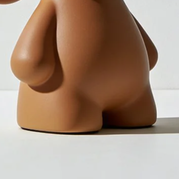 Stílusos asztali lámpa íróasztalon