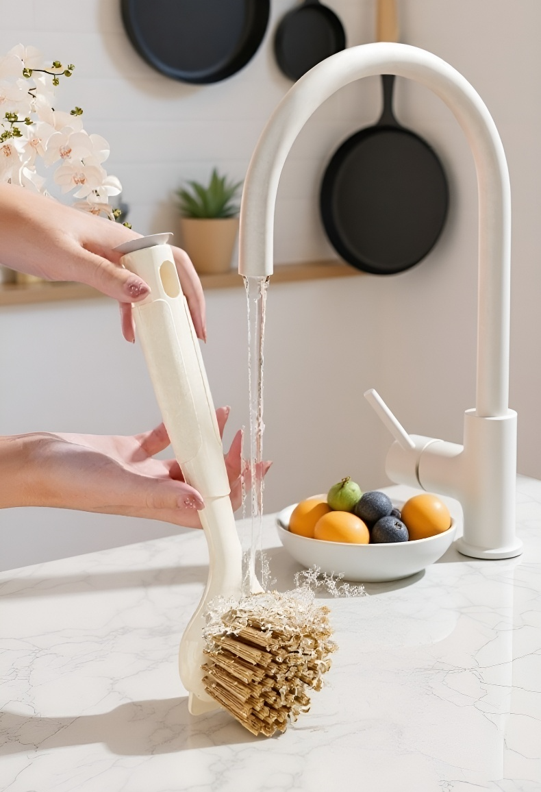 Versatile 3-in-1 cleaning brush for home use