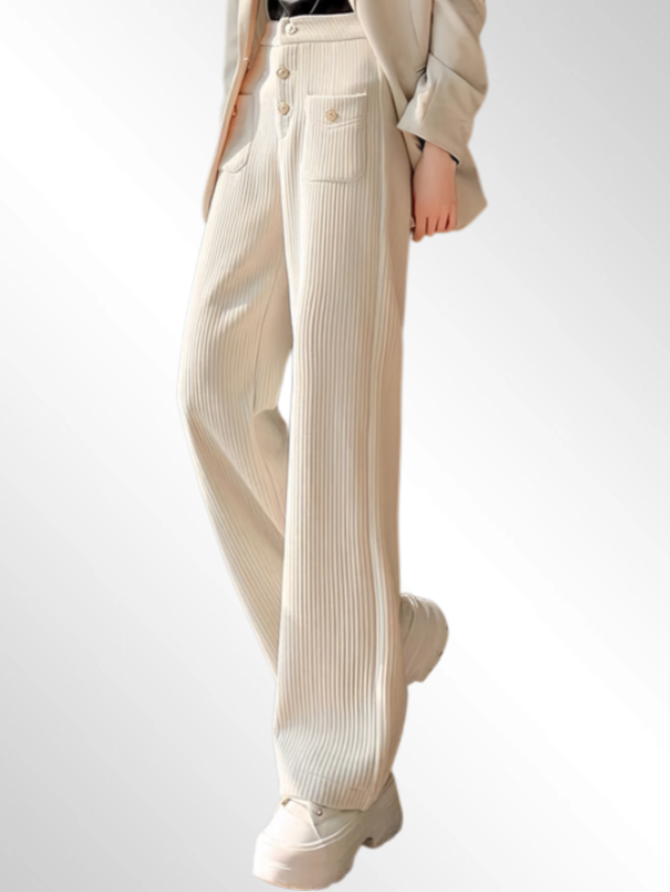 복부 컨트롤 기능이 적용된 팬츠 착용샷