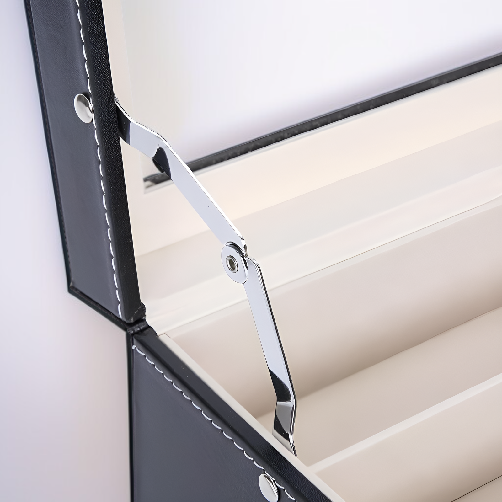 ジュエリー収納ボックス