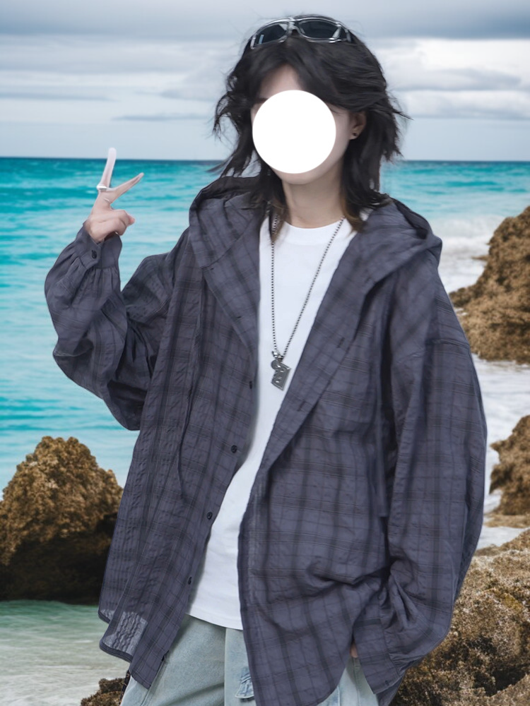 男性用グレーのフード付きチェック柄長袖シャツの全体画像