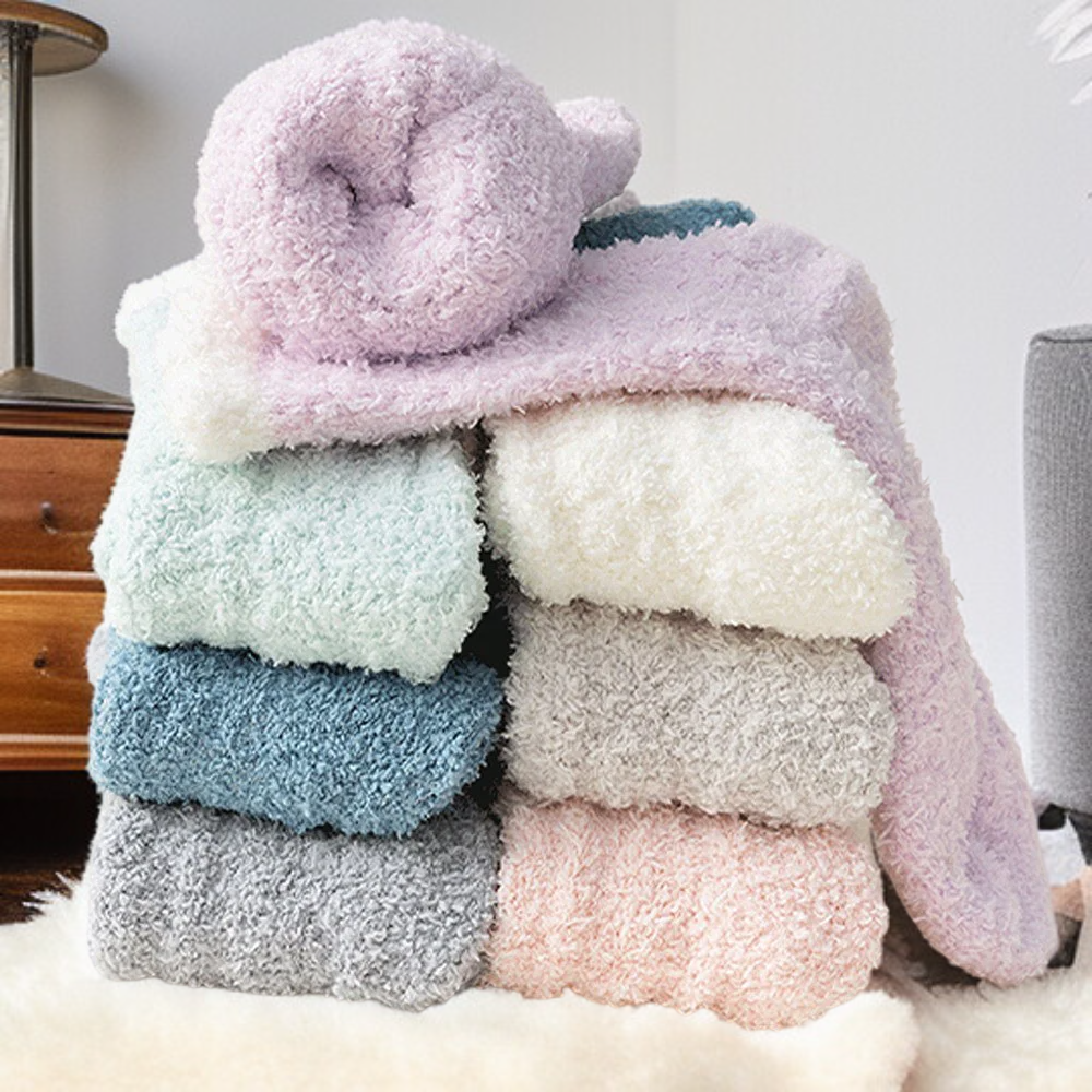 暖かいコーラルフリース女性用ソックス 無地 厚手 ミドル丈 寝間着用